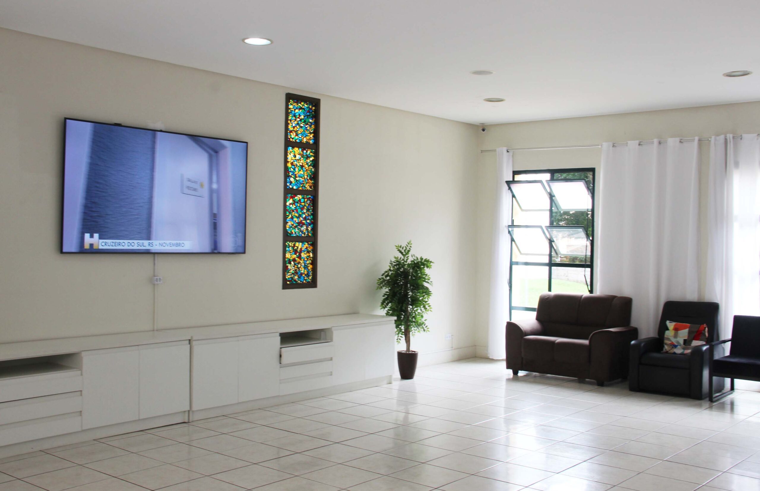 casa-de-repousos-garden-ville-sala-de-tv